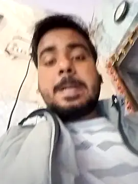 Snapshot of naughtyboyjii chatting on December 16, 6:18 am naughtyboyjii online show from December 16, 6:18 am