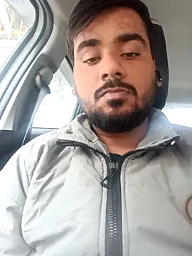 Snapshot of naughtyboyjii chatting on December 20, 8:21 am naughtyboyjii online show from December 20, 8:21 am