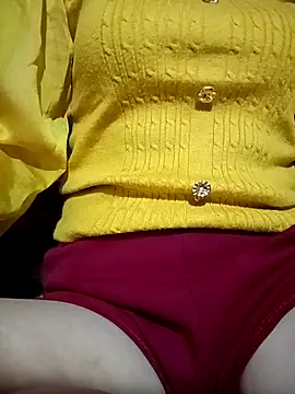 Snapshot of LenaLy2k chatting on December 15, 12:59 am LenaLy2k online show from December 15, 12:59 am