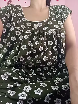 Snapshot of Saniya76 chatting on June 25, 11:15 am Saniya76 online show from June 25, 11:15 am