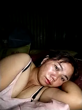 Snapshot of be-yeu chatting on November 6, 10:32 pm be-yeu online show from November 6, 10:32 pm