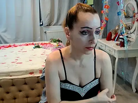 AnneDevrim online show from March 11, 6:41 am