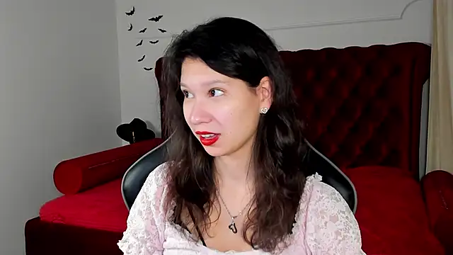 Snapshot of SaraDenars chatting on November 17, 5:24 am SaraDenars online show from November 17, 5:24 am