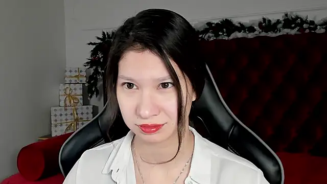 Snapshot of SaraDenars chatting on December 16, 4:17 am SaraDenars online show from December 16, 4:17 am