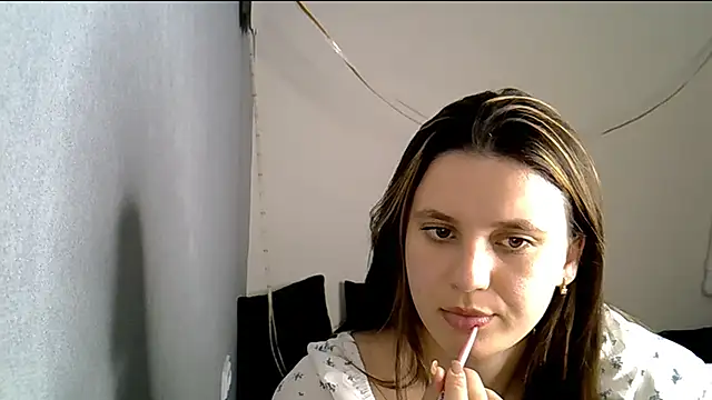 KiraHoney online show from March 24, 8:47 pm