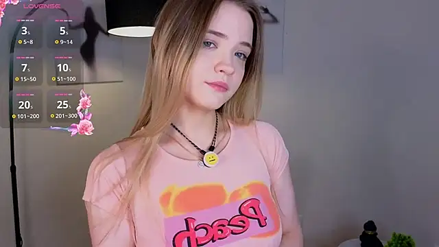 Snapshot of JeanToh chatting on November 15, 3:08 pm JeanToh online show from November 15, 3:08 pm