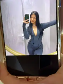 VickyM99 online show from April 25, 1:41 pm