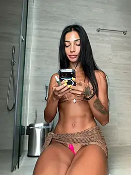 VickyM99 online show from July 9, 5:44 am