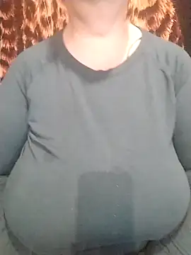 Snapshot of MyHoneyKira chatting on November 10, 7:40 am MyHoneyKira online show from November 10, 7:40 am