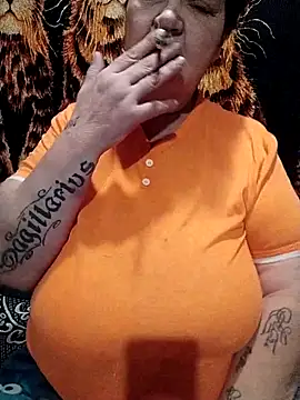 Snapshot of MyHoneyKira chatting on December 3, 3:14 am MyHoneyKira online show from December 3, 3:14 am