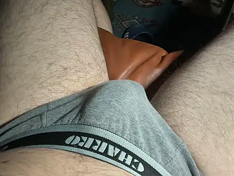 Snapshot of HairySamm chatting on June 6, 8:24 pm HairySamm online show from June 6, 8:24 pm