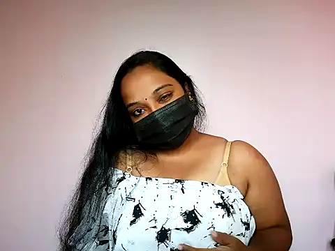 Snapshot of Mathi_cam chatting on July 4, 4:51 am Mathi cam online show from July 4, 4:51 am