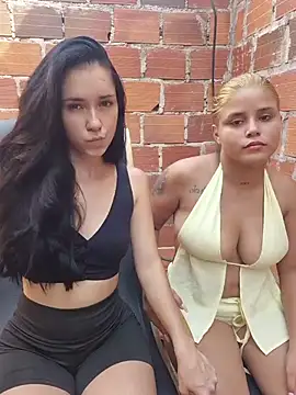 Snapshot of lil_misty chatting on November 23, 3:01 pm lil misty online show from November 23, 3:01 pm