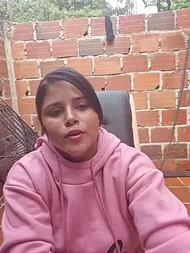 Snapshot of lil_misty chatting on December 19, 6:59 pm lil misty online show from December 19, 6:59 pm