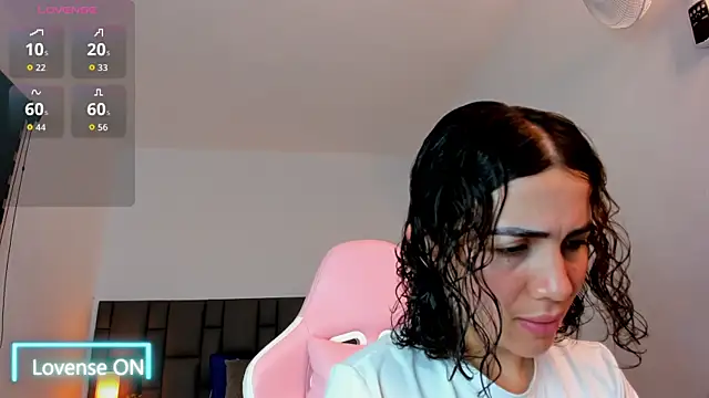 sara ospinna online show from November 26, 11:22 am