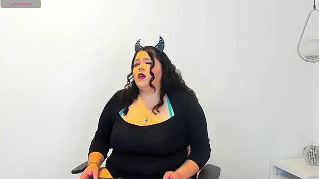 Snapshot of Lilith_Aliany_ chatting on December 3, 1:09 pm Lilith Aliany online show from December 3, 1:09 pm