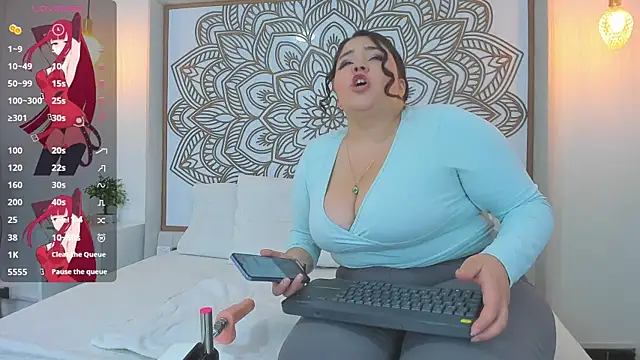 Snapshot of Lilith_Aliany_ chatting on December 18, 1:17 pm Lilith Aliany online show from December 18, 1:17 pm