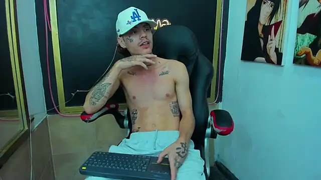 Kevinperlas online show from December 3, 8:29 pm