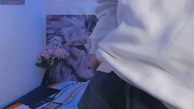 Oliver paris online show from November 16, 4:40 am