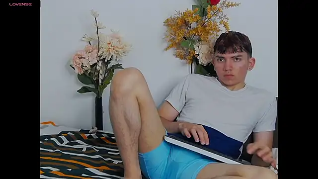 Oliver paris online show from November 25, 2:55 am