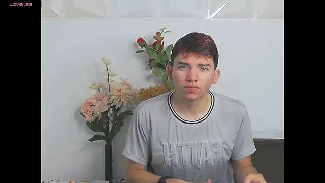 Oliver paris online show from December 1, 9:20 pm