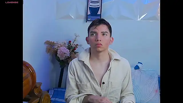 Oliver paris online show from December 4, 4:22 am