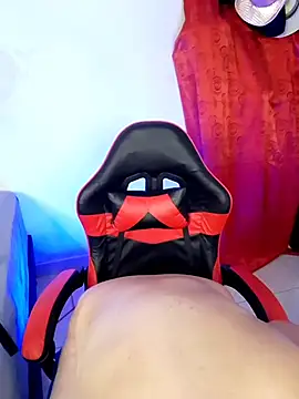 Snapshot of sexysubMila chatting on November 12, 11:03 pm sexysubMila online show from November 12, 11:03 pm