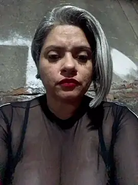 Snapshot of sexysubMila chatting on December 21, 12:18 am sexysubMila online show from December 21, 12:18 am