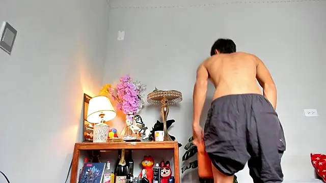 Snapshot of lucian_davii chatting on July 12, 2:30 pm lucian davii online show from July 12, 2:30 pm