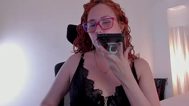 Snapshot of MistressErza chatting on June 9, 7:03 pm MistressErza online show from June 9, 7:03 pm