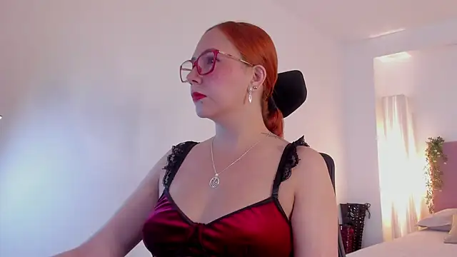 Snapshot of MistressErza chatting on June 12, 4:28 pm MistressErza online show from June 12, 4:28 pm