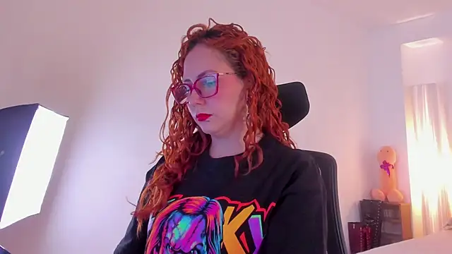 Snapshot of MistressErza chatting on July 9, 6:01 pm MistressErza online show from July 9, 6:01 pm