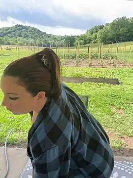 Snapshot of thickfarmtwat chatting on May 27, 2:47 pm thickfarmtwat online show from May 27, 2:47 pm