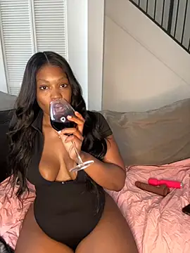 PrincessDreamm online show from November 21, 5:00 pm