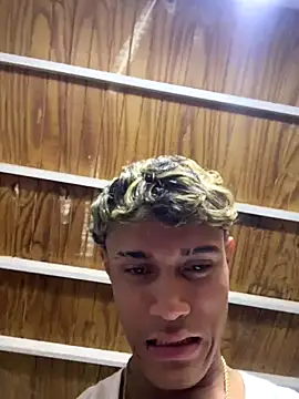 Snapshot of meliodas_23cm chatting on December 19, 11:12 pm meliodas 23cm online show from December 19, 11:12 pm