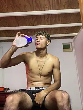 Snapshot of meliodas_23cm chatting on December 20, 4:58 pm meliodas 23cm online show from December 20, 4:58 pm