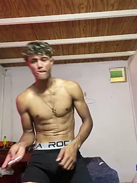 Snapshot of meliodas_23cm chatting on December 21, 5:31 pm meliodas 23cm online show from December 21, 5:31 pm