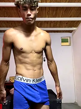 Snapshot of meliodas_23cm chatting on January 7, 5:15 pm meliodas 23cm online show from January 7, 5:15 pm