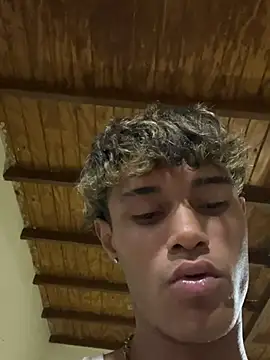 Snapshot of meliodas_23cm chatting on January 10, 12:45 am meliodas 23cm online show from January 10, 12:45 am