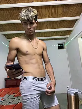 Snapshot of meliodas_23cm chatting on February 12, 5:57 am meliodas 23cm online show from February 12, 5:57 am