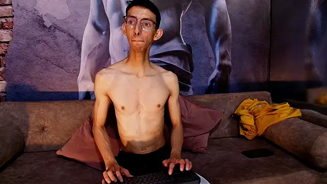 Snapshot of ZyroNight chatting on November 5, 5:13 pm ZyroNight online show from November 5, 5:13 pm