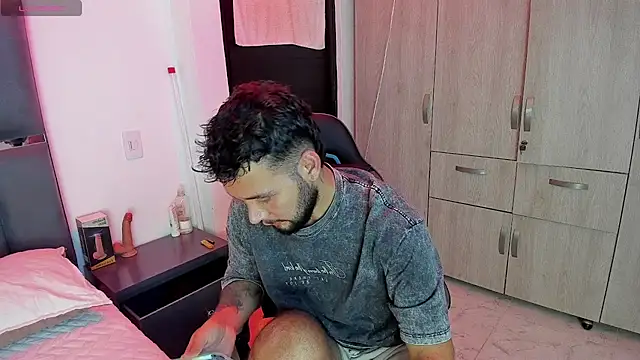 Snapshot of noah_corvelle chatting on November 14, 1:48 am noah corvelle online show from November 14, 1:48 am