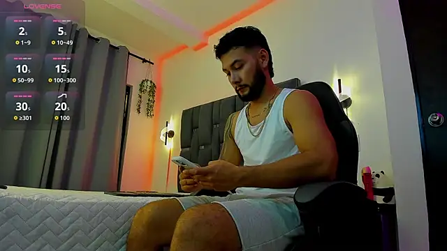 Snapshot of noah_corvelle chatting on November 30, 2:37 am noah corvelle online show from November 30, 2:37 am