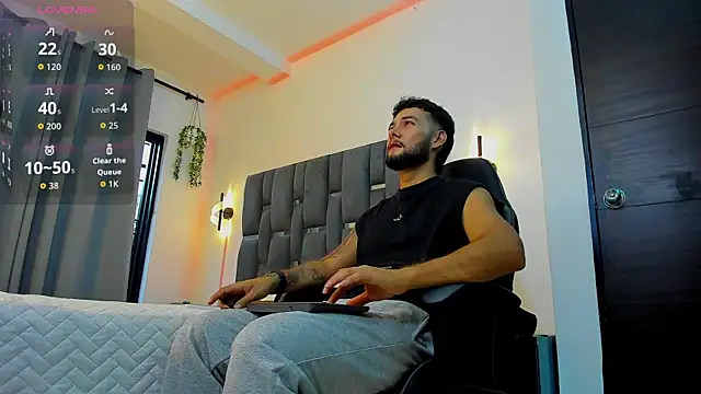 Snapshot of noah_corvelle chatting on December 3, 10:41 pm noah corvelle online show from December 3, 10:41 pm