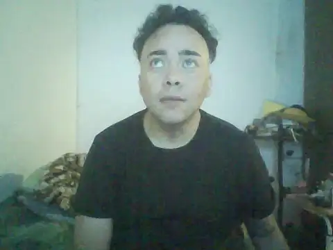 Snapshot of GuilleHotsexy chatting on November 7, 11:21 am GuilleHotsexy online show from November 7, 11:21 am