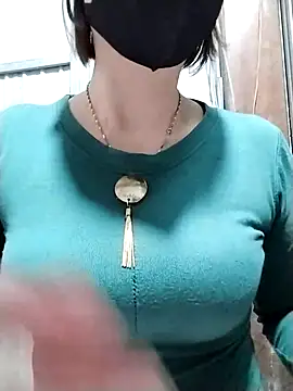 Snapshot of Niramiu chatting on November 18, 2:21 pm Niramiu online show from November 18, 2:21 pm