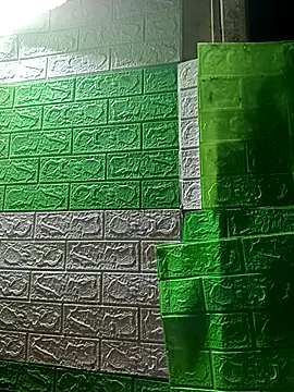 Bee-bgolden online show from December 1, 12:54 pm