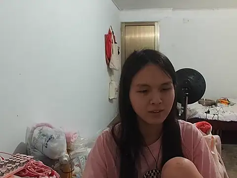 Snapshot of RebelAura chatting on May 18, 4:13 pm RebelAura online show from May 18, 4:13 pm