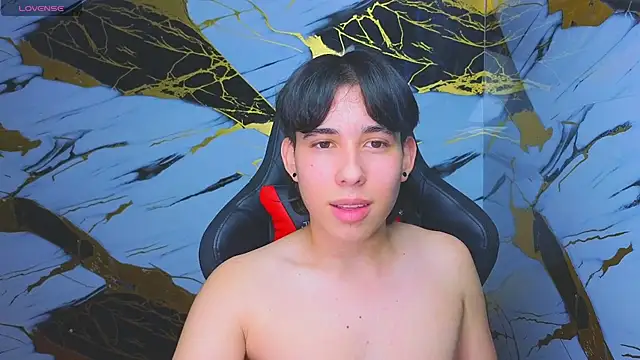 Suarezz10  online show from November 13, 3:55 pm