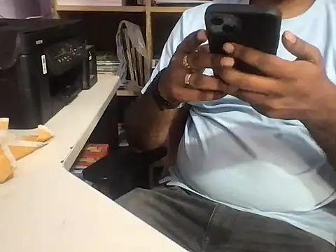 Snapshot of KingCobra_07 chatting on July 6, 9:50 am KingCobra 07 online show from July 6, 9:50 am